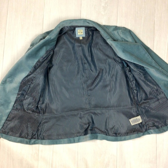 Velvet Blazer Rhinestone Buttons - Picture 7 of 10